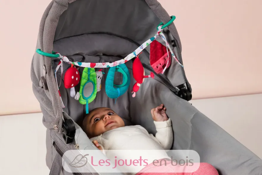 Chaperon Rouge en promenade - Lilliputiens