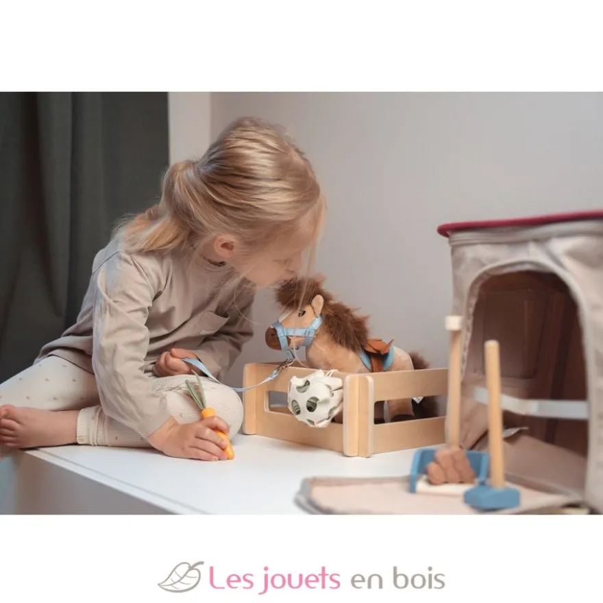 Cheval avec écurie et accessoires - Small Foot company