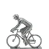 Figurine cycliste R rouleur à peindre brut Fonderie Roger