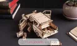 La voiture volante Ford Anglia - Puzzle 3D mécanique en bois - Ugears