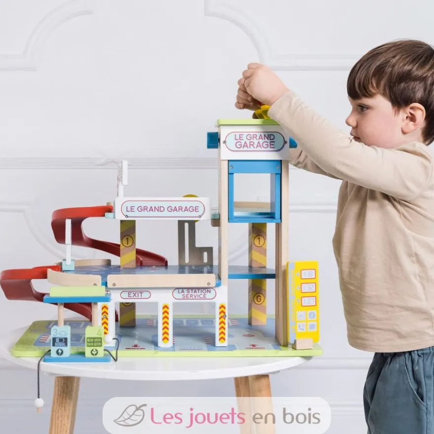 Le Grand Garage - Le Toy Van