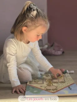 Maison des lapins, tableau d'activités avec verrous - Egmont Toys