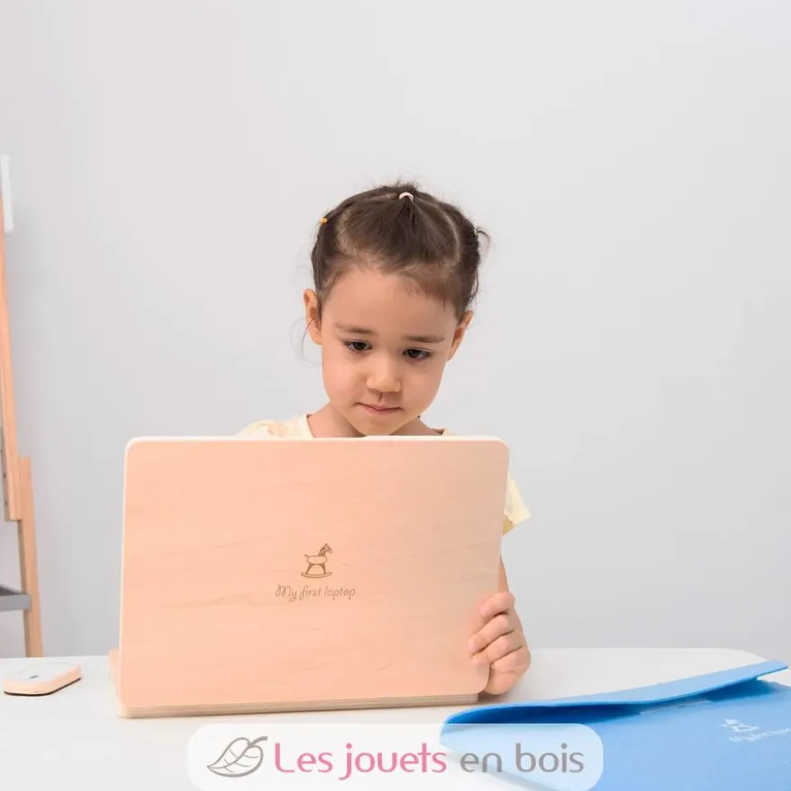 Mon premier ordinateur portable en bois - New Classic Toys