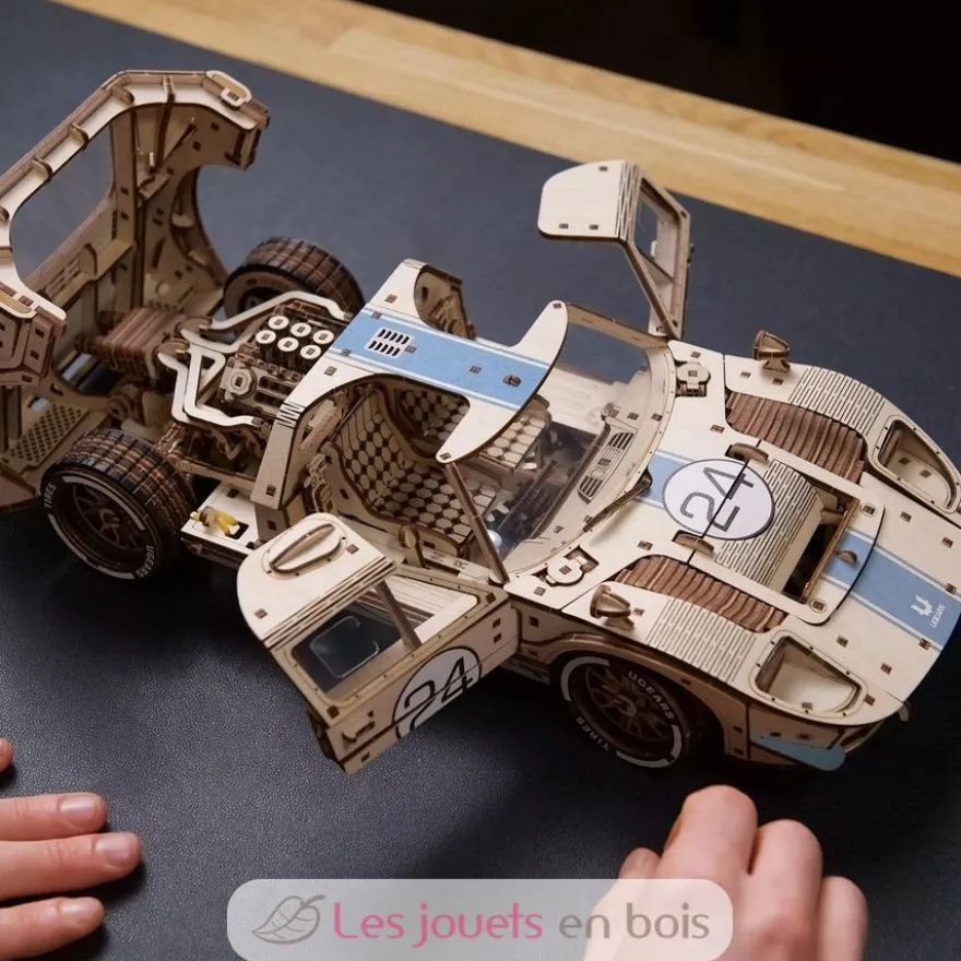 UGT-24 Voiture d'Endurance - Puzzle 3D mécanique en bois - Ugears