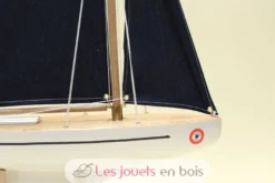 Voilier Le Beajour voile bleue 30cm - Maison Tirot