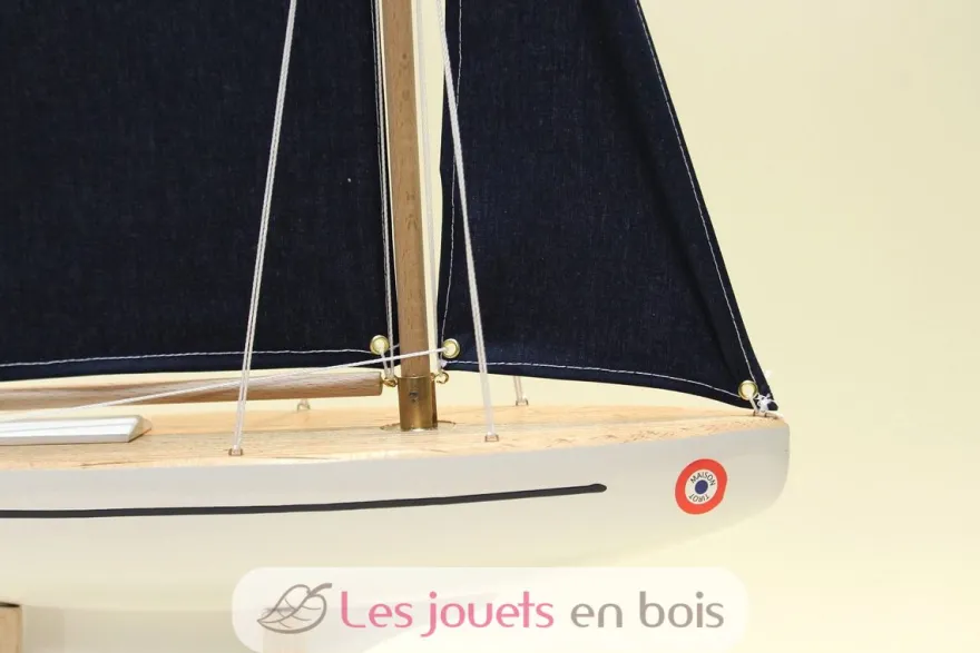 Voilier Le Beajour voile bleue 30cm - Maison Tirot