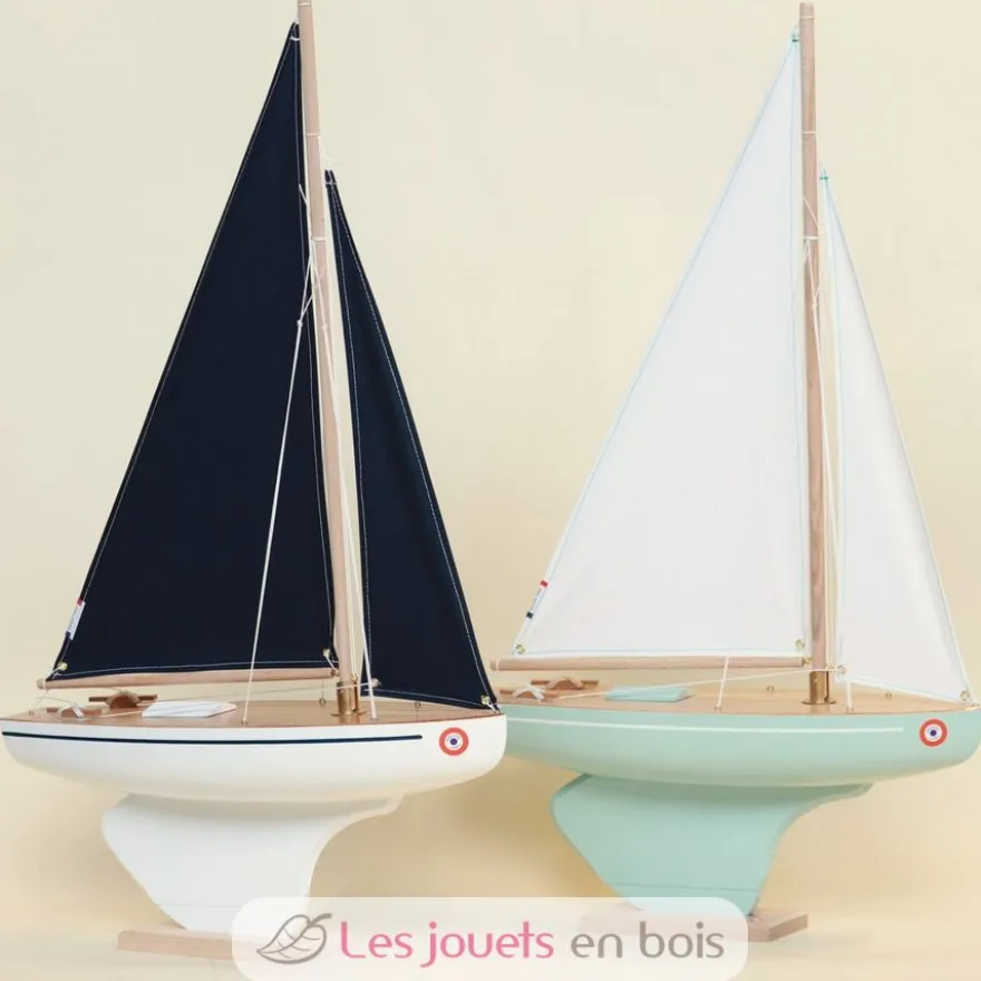 Voilier Le Beajour voile bleue 40cm - Maison Tirot