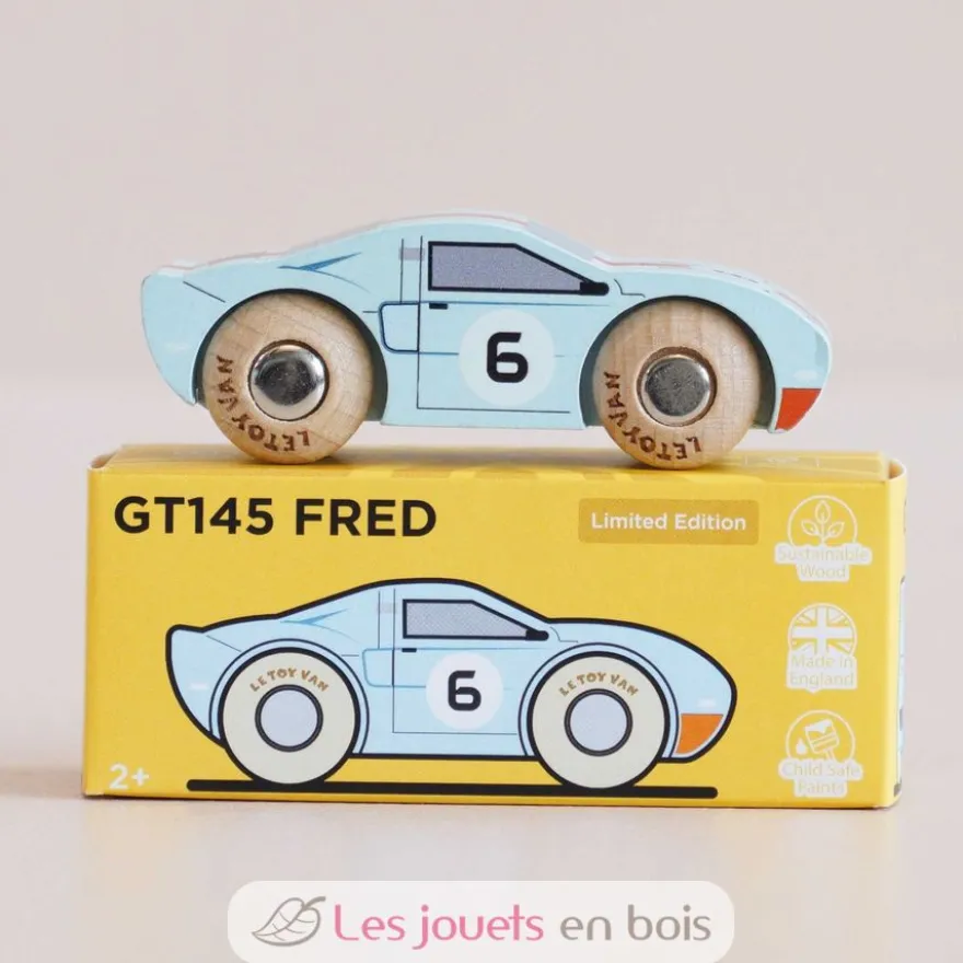 Voiture en bois Fred No 26 bleu clair - Le Toy Van