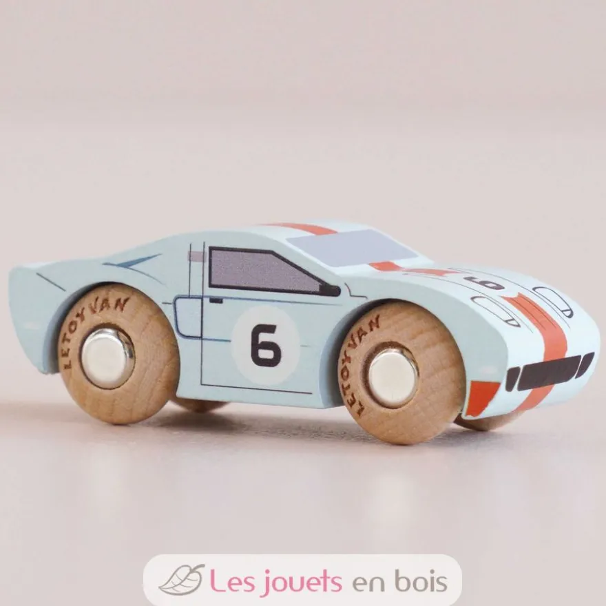 Voiture en bois Fred No 26 bleu clair - Le Toy Van